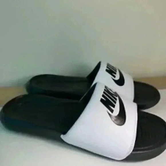 L Men\'s NIKE Slides- White/Black- US 9 main image 4